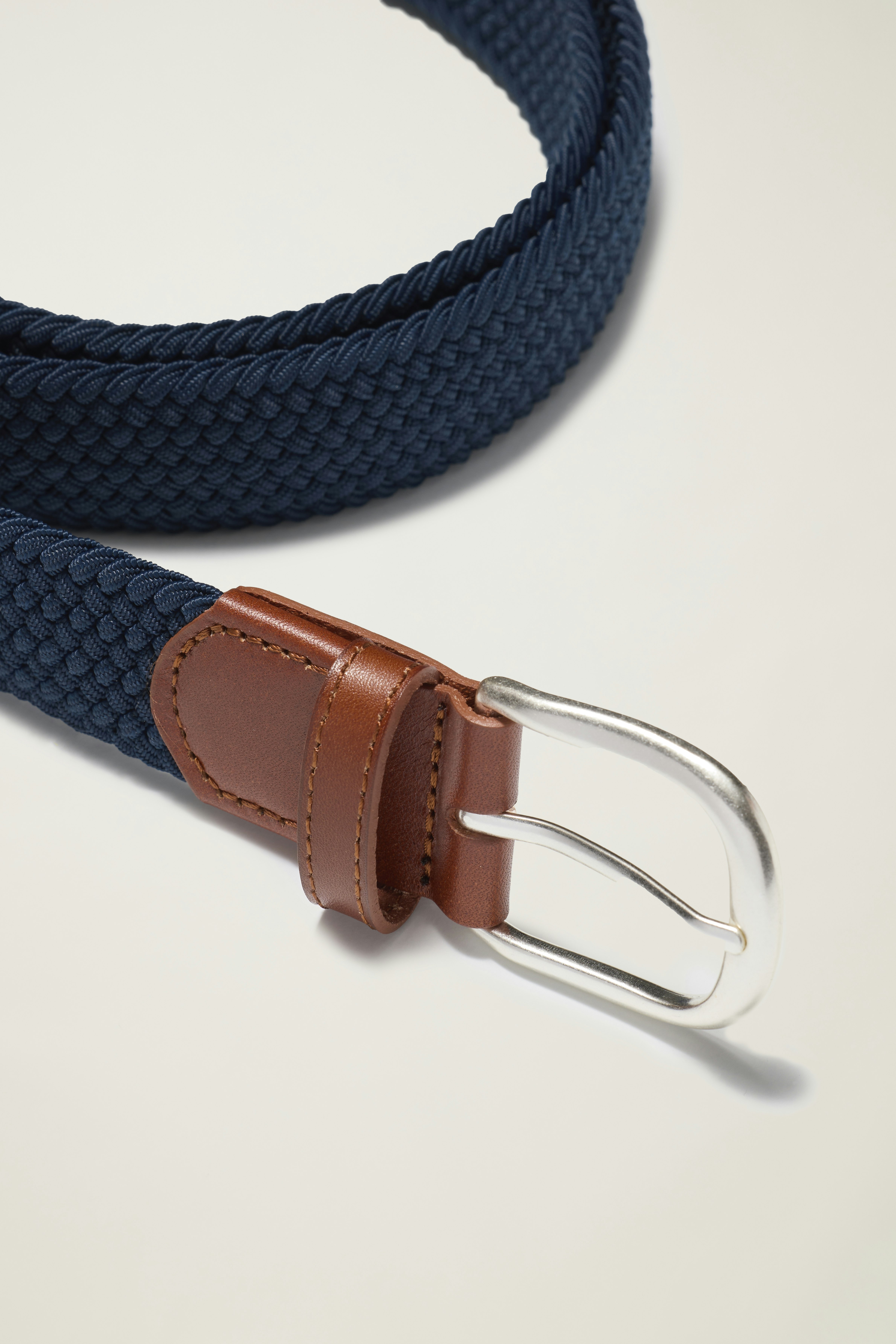 The Clubhouse Stretch Belt navy with brown