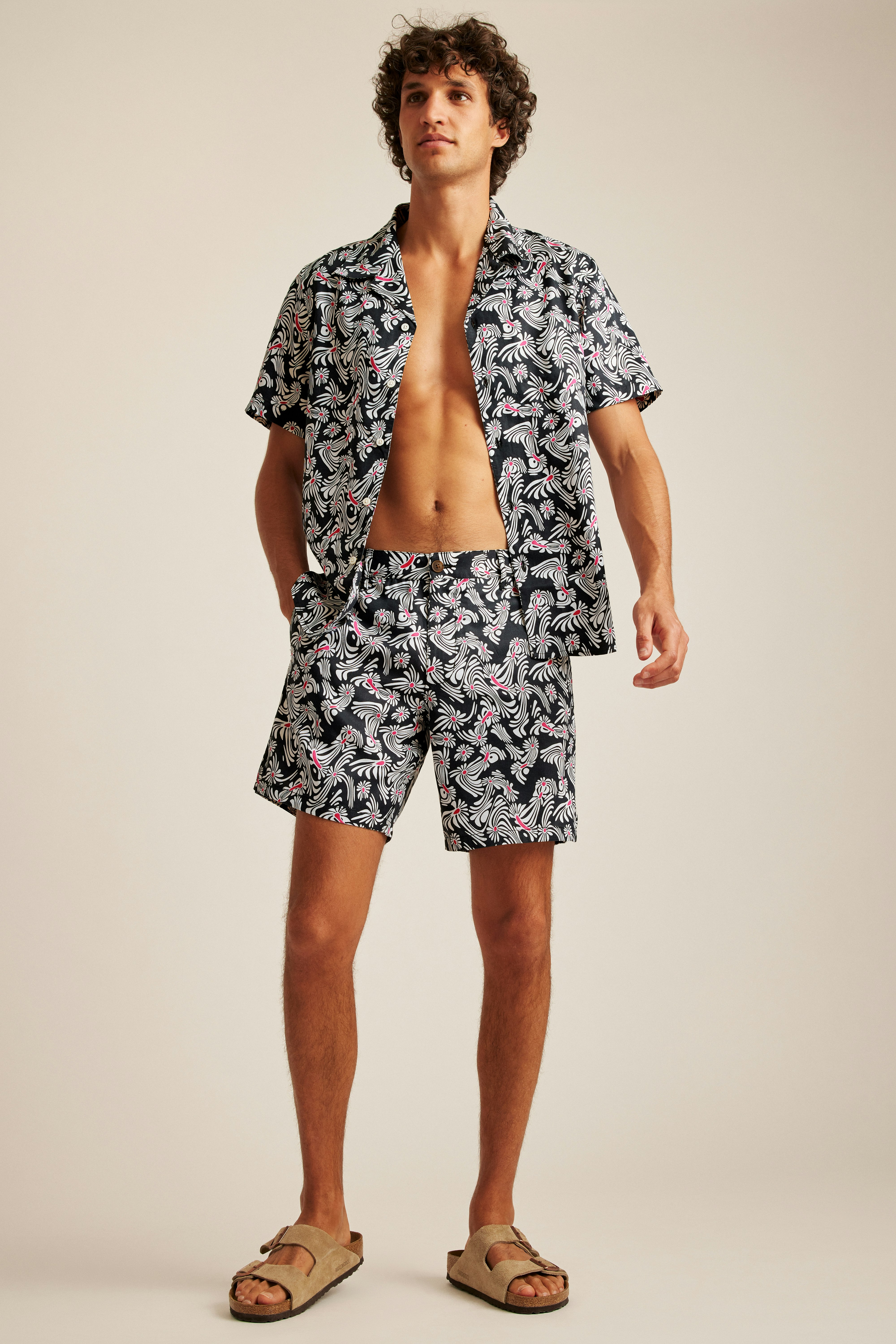 Riviera Cabana Shirt black trippy floral