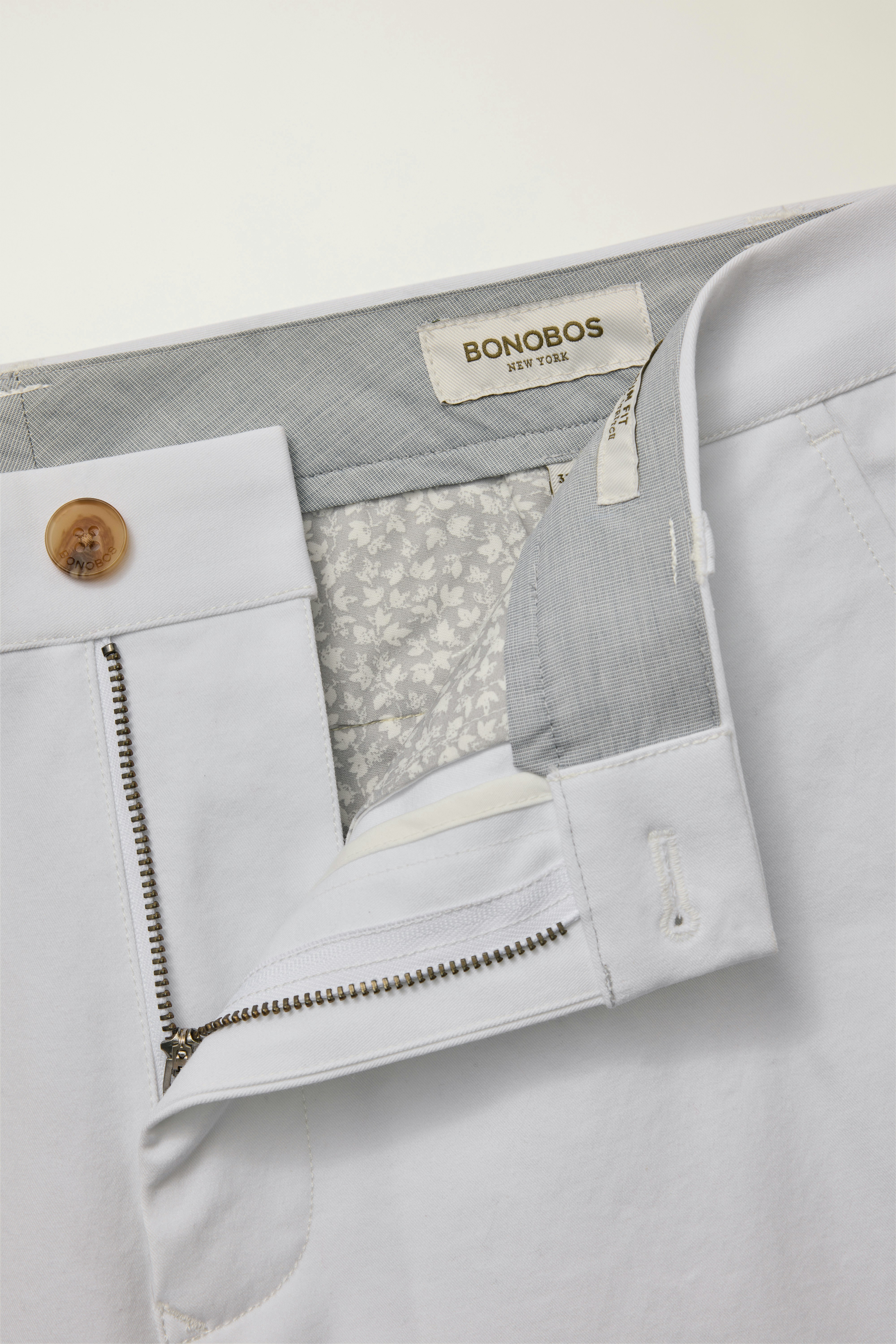 The Chino 2.0 brilliant white