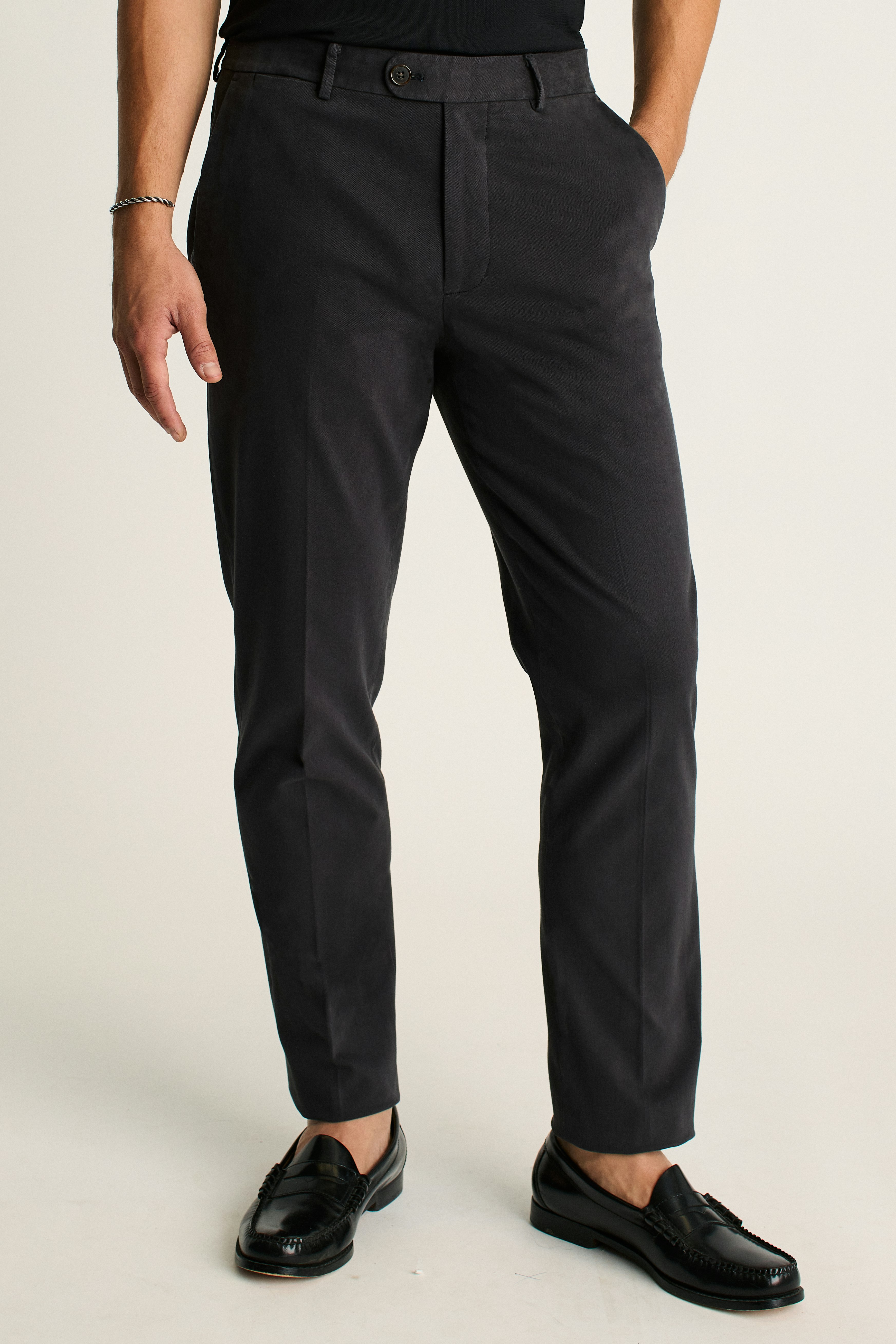 Primo Chino dark charcoal