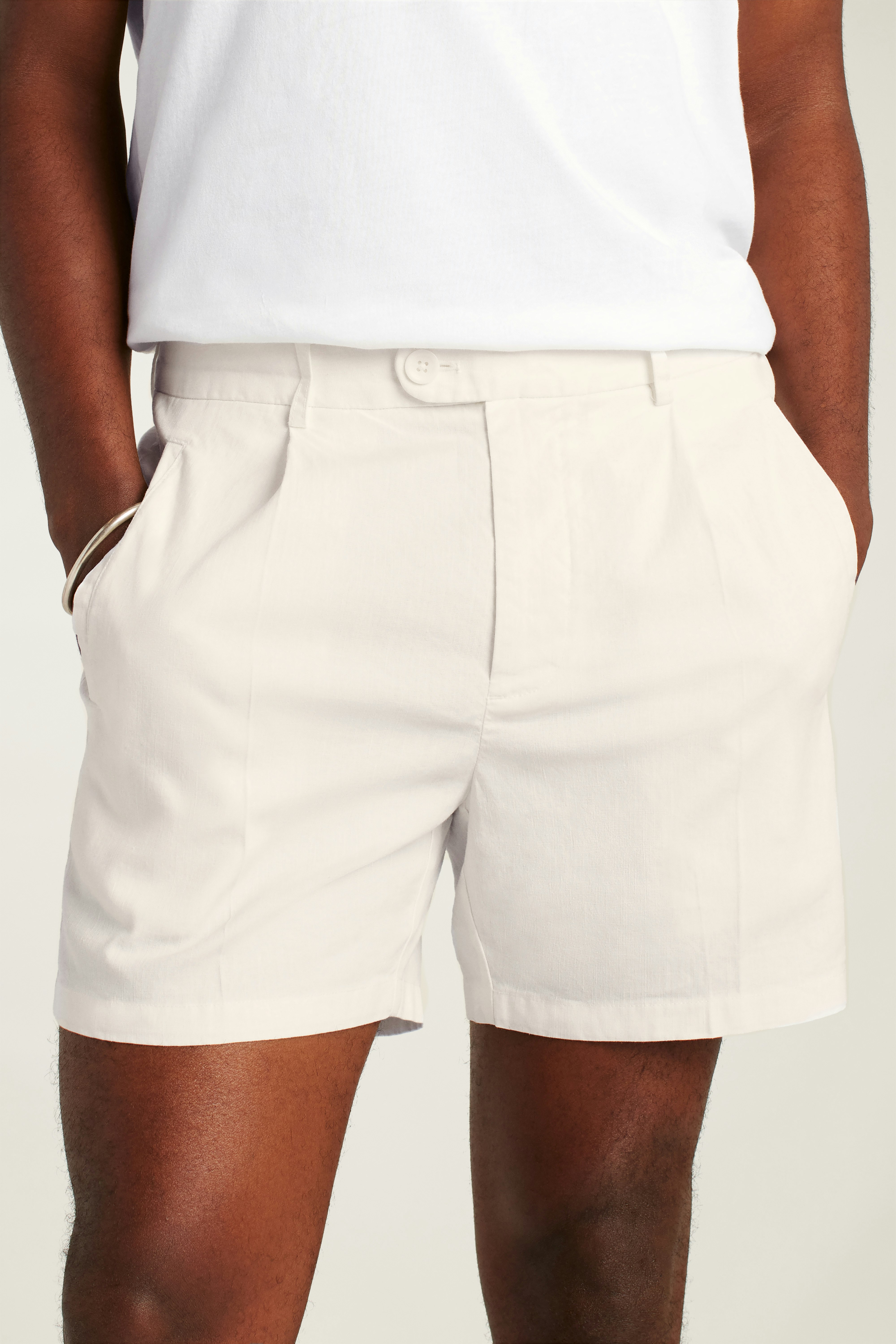Coastal Linen Short coconut milk