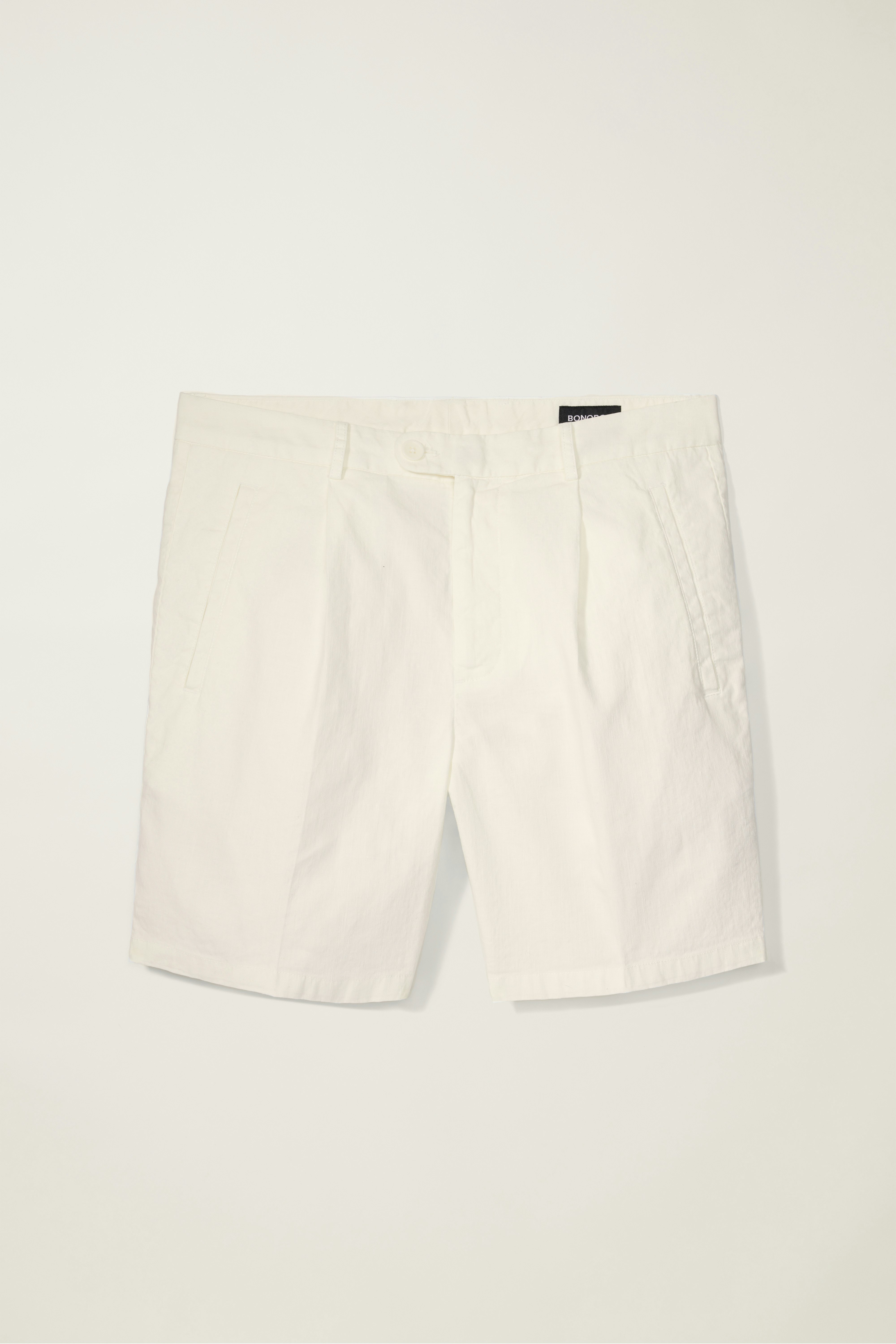 Coastal Linen Short coconut milk