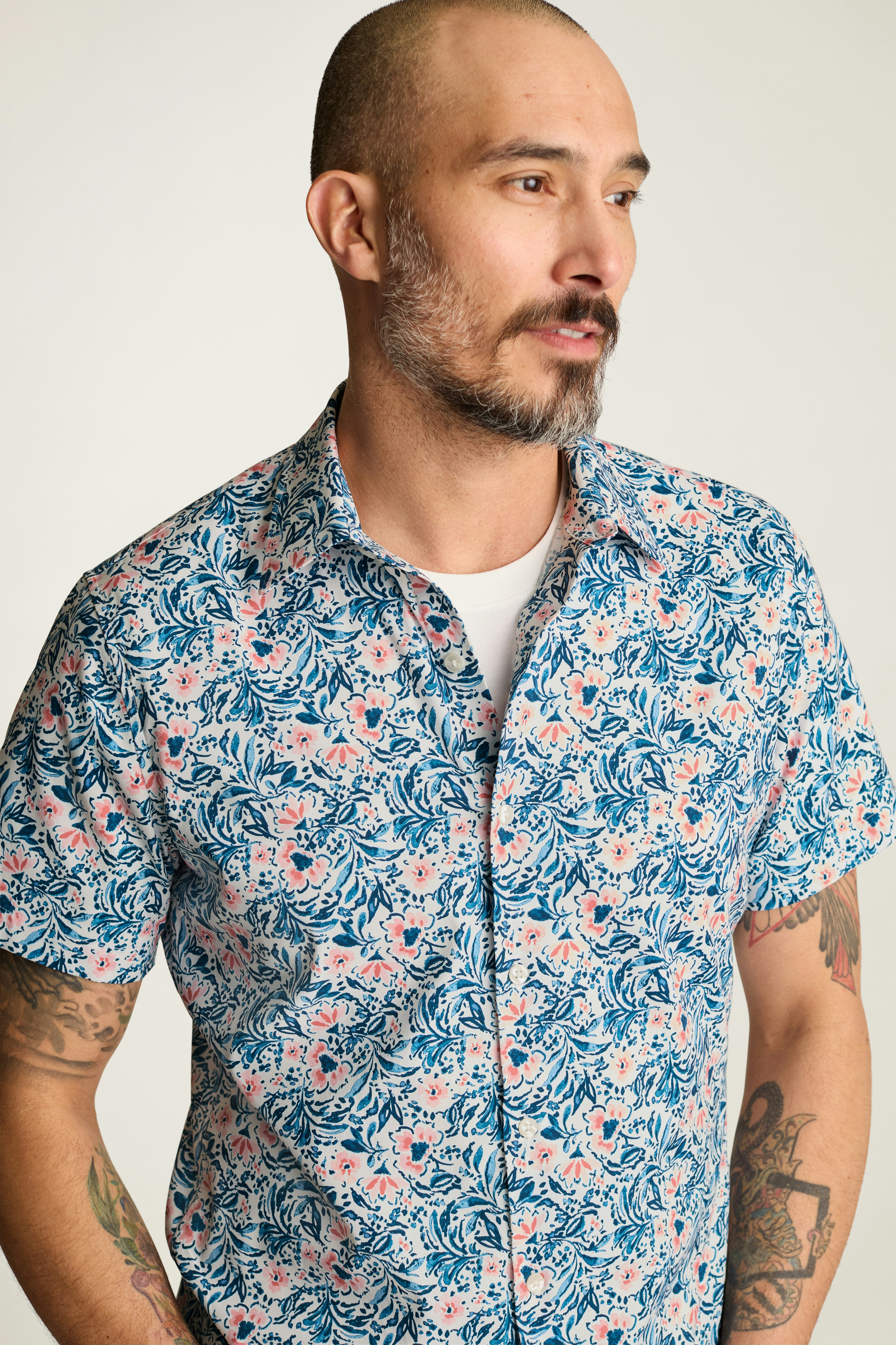 Tech Short Sleeve Shirt white mok floral