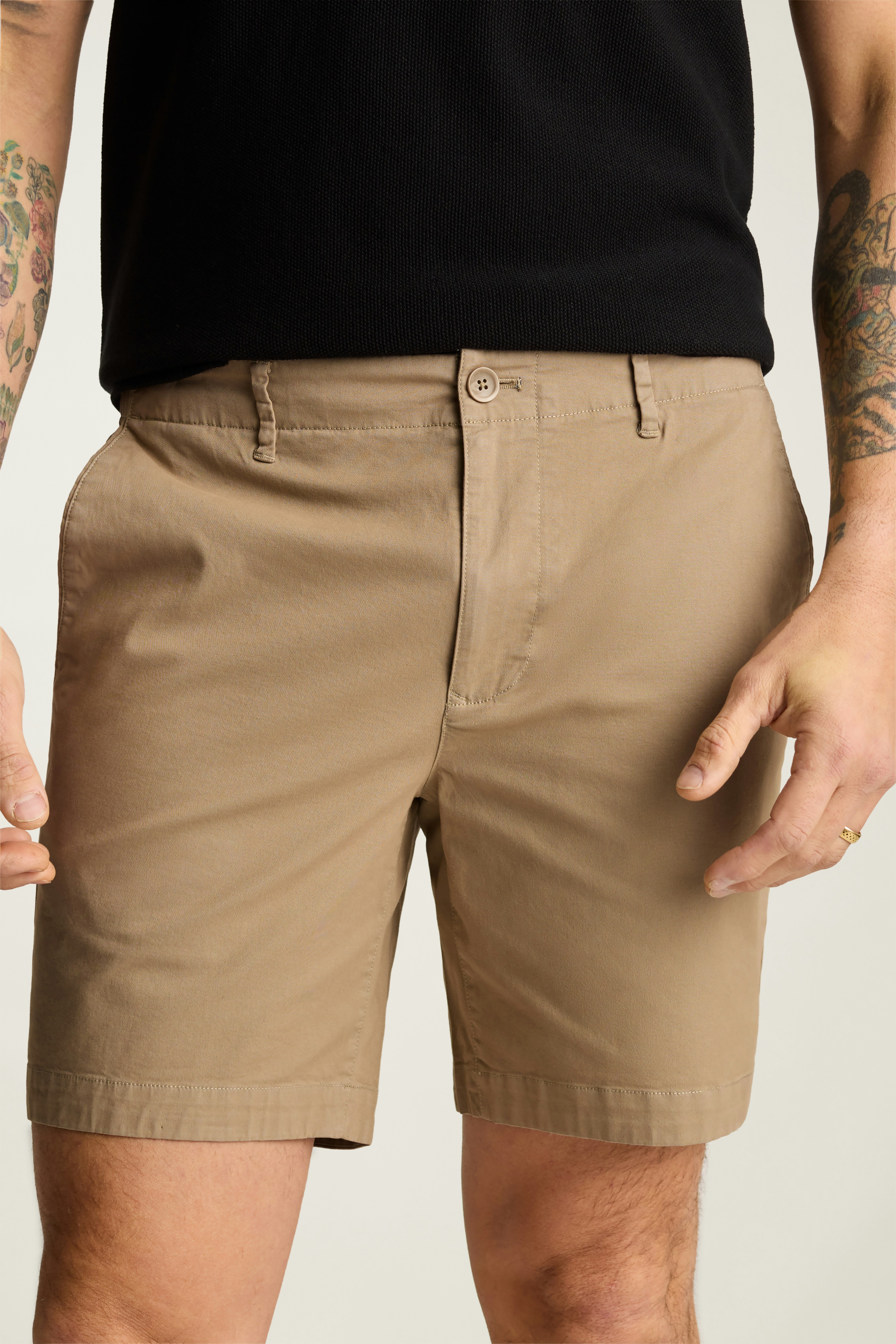 Lightweight Chino Short wooden brown