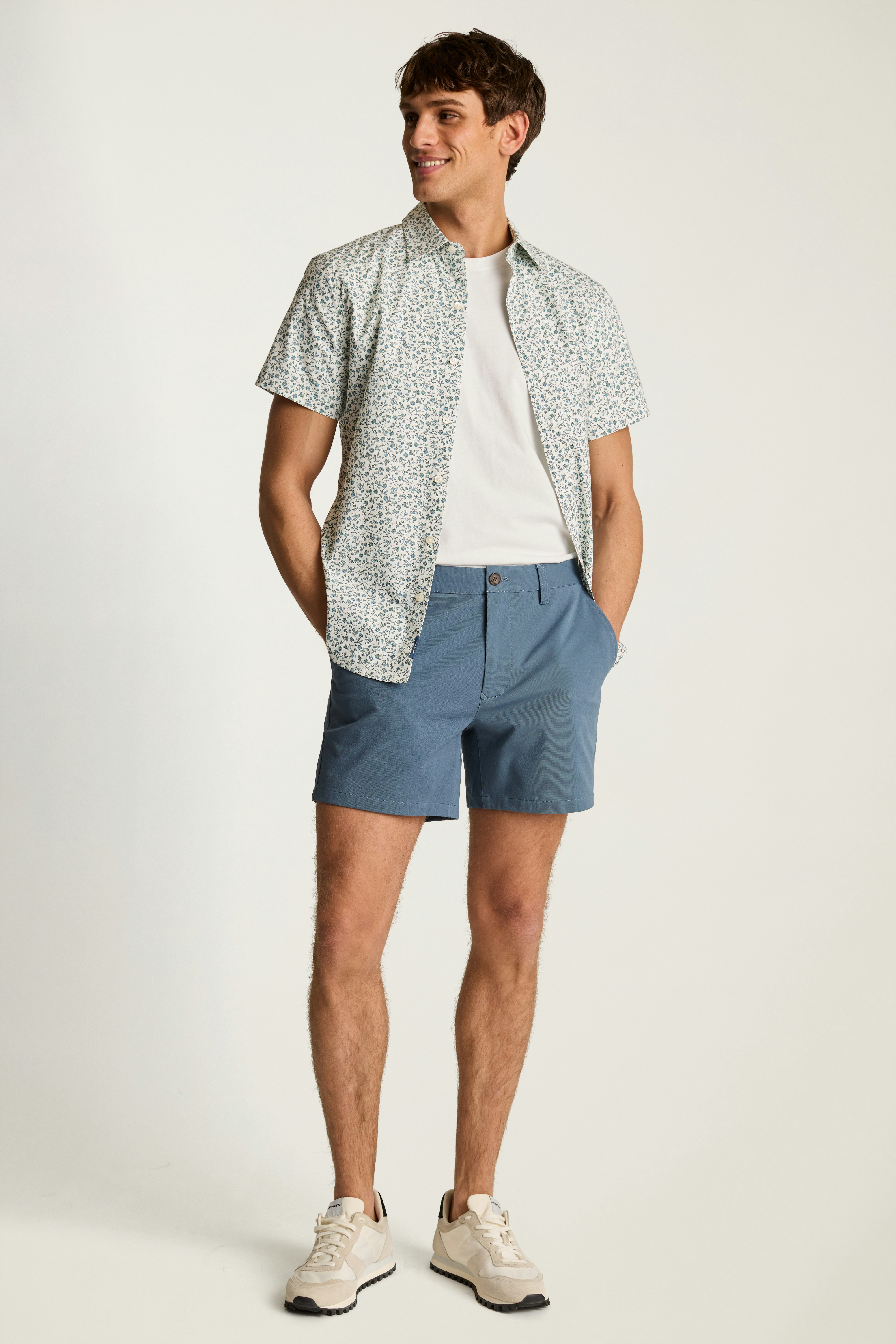 The Chino Short 2.0 deep blue sea