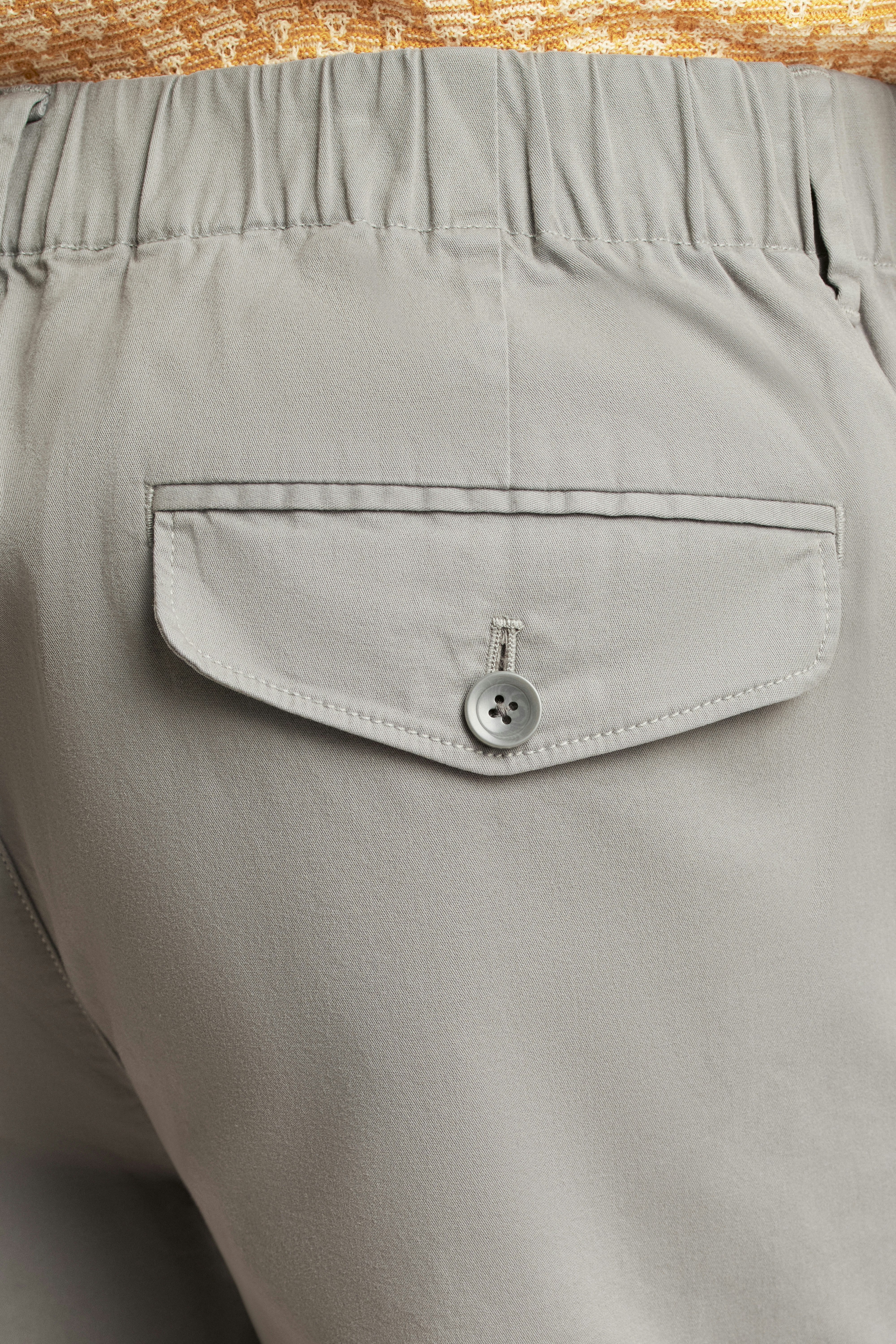 Lightweight Chino Short monument grey
