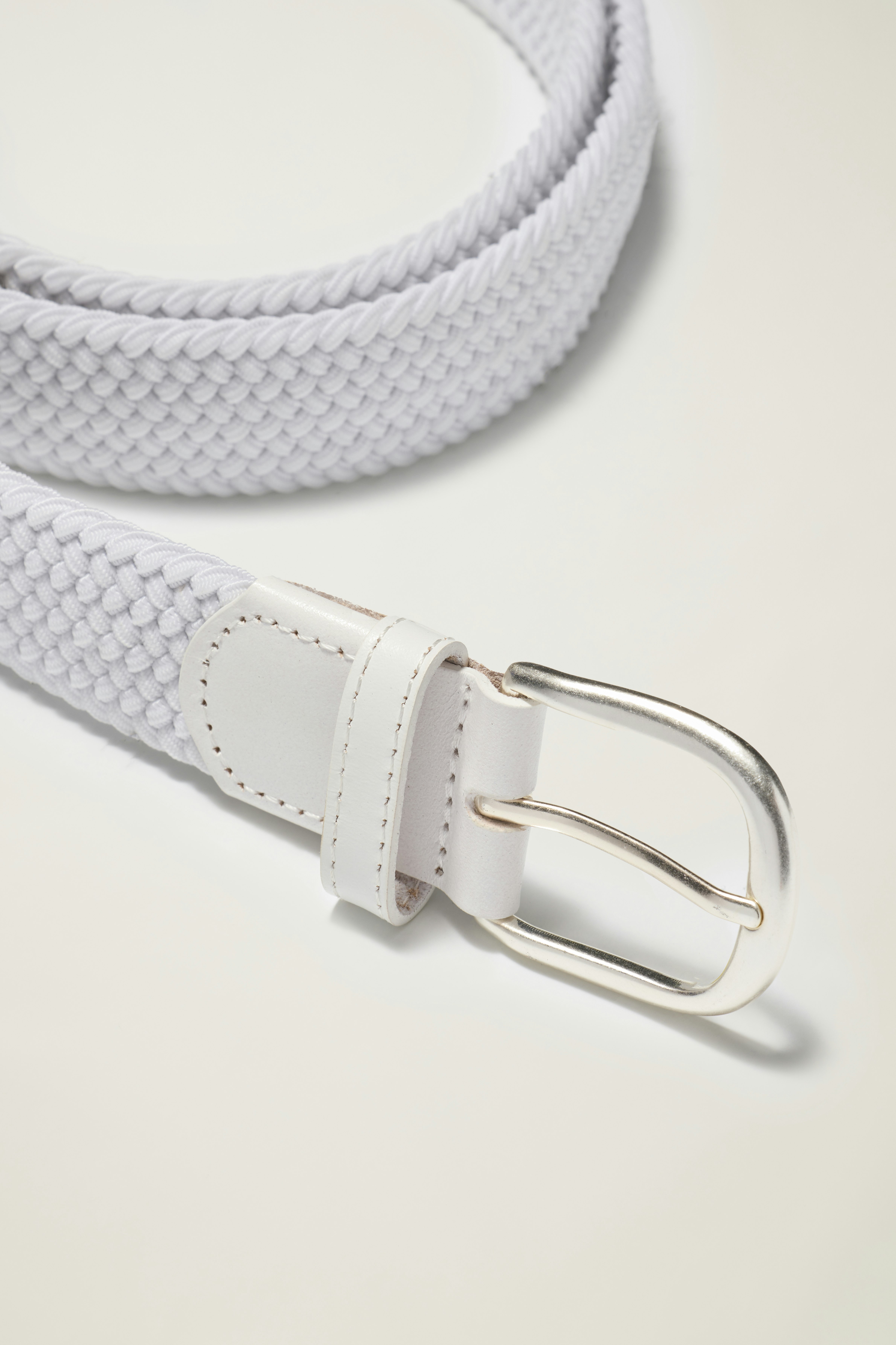 The Clubhouse Stretch Belt white