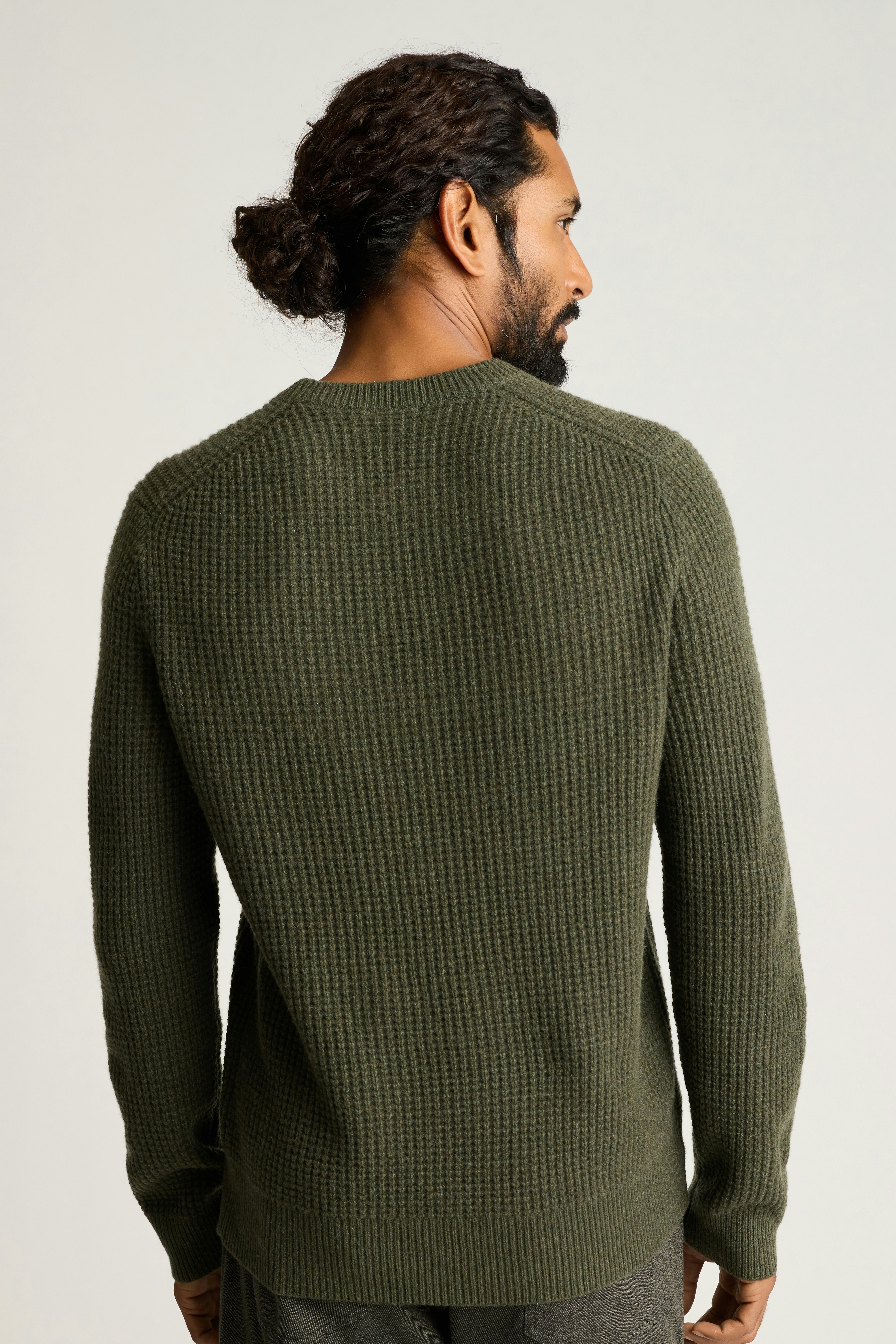 Italian Cashmere Crew Neck Sweater dark olive green