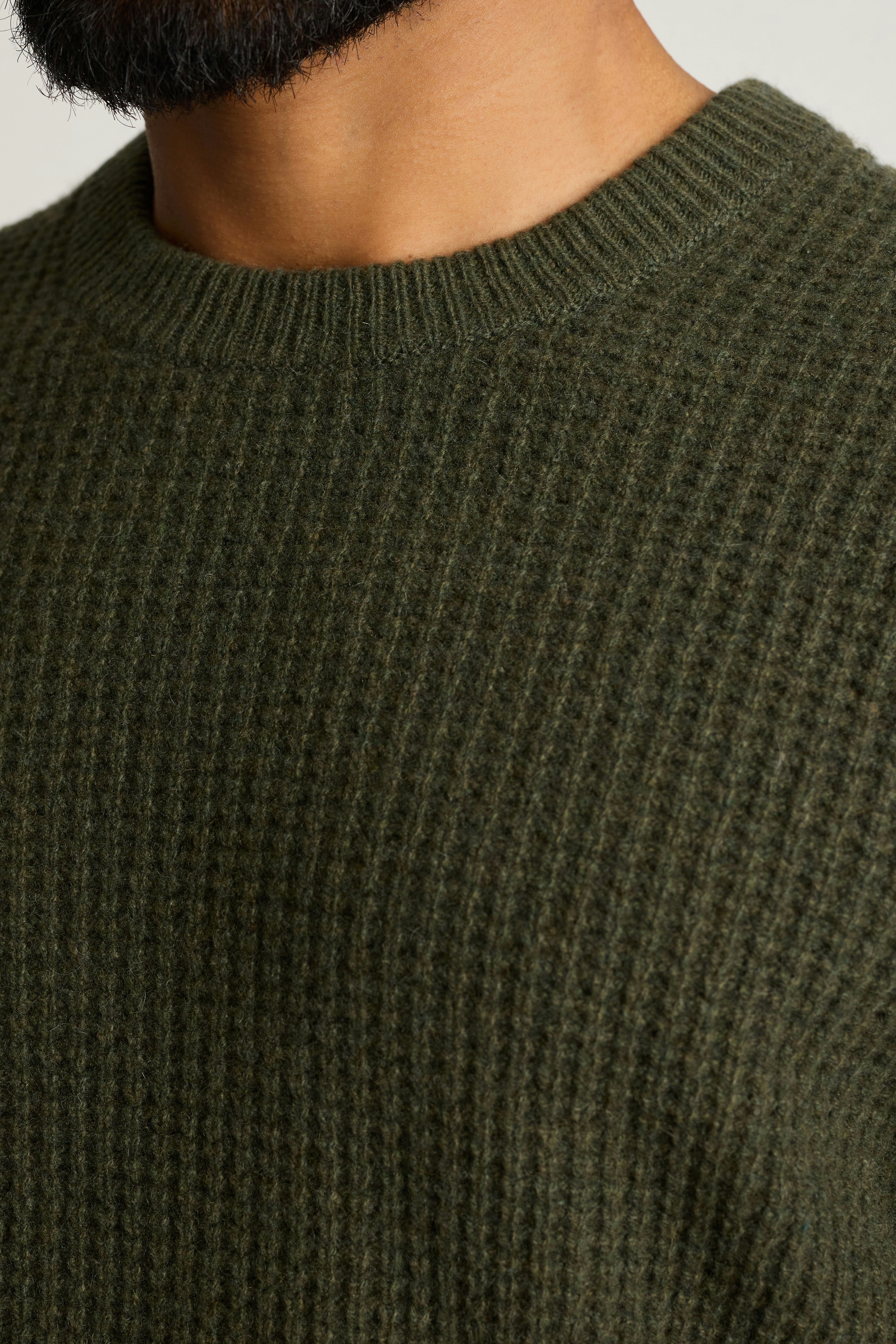 Italian Cashmere Crew Neck Sweater dark olive green