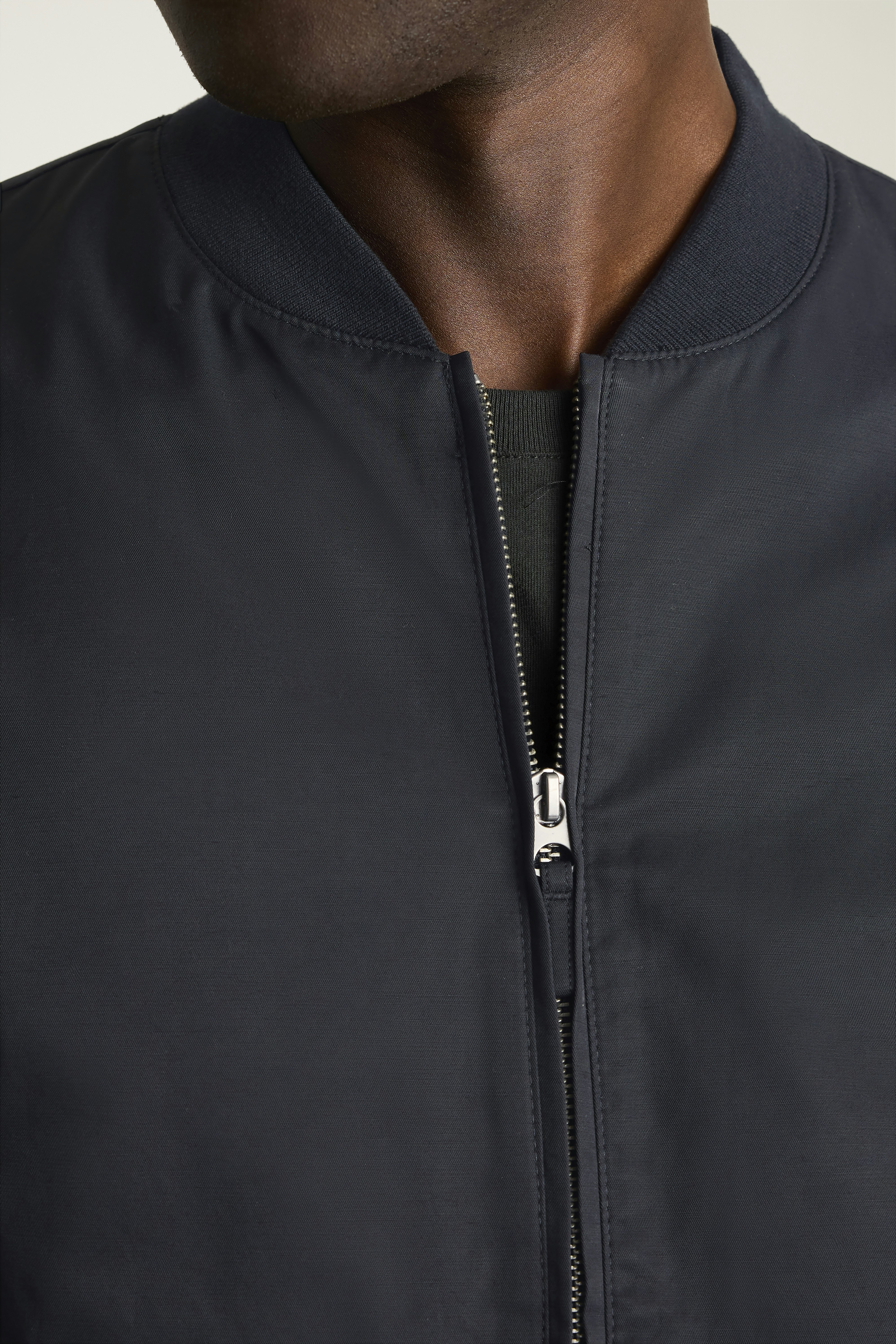 The Boulevard Bomber black