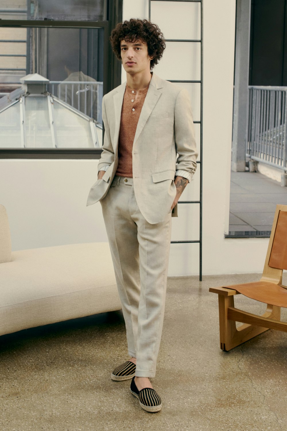 Jetsetter Italian Linen Blazer stone